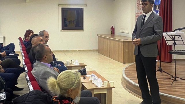 Keban'da "Şehir ve Kültür Akademisi" programı düzenlendi