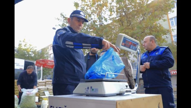 Elazığ'da zabıta ekipleri pazar alanlarını denetledi