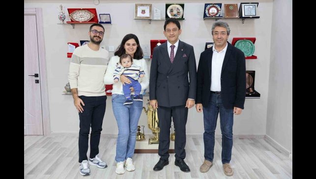 Hakan Oral'dan Teoman bebeğe destek: "Biz birlikte güçlüyüz"