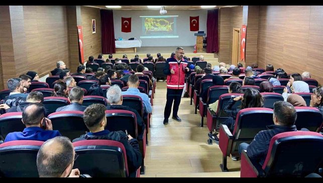 Yüksekova ve Çukurca'daki öğretmenlere acil durum eğitimi
