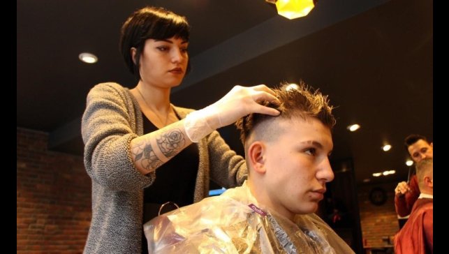 Kış ayları öncesi saç dökülmesine karşı uyarı: "Saçın da neme ihtiyacı var"