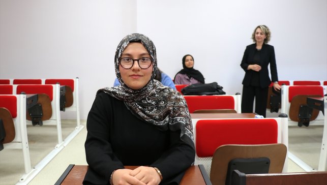 Van depreminde evde unutuldu, yıllar sonra AFAD gönüllüsü oldu