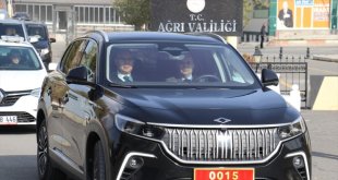 Sanayi ve Teknoloji Bakanı Kacır, Ağrı'da ziyaretlerde bulundu