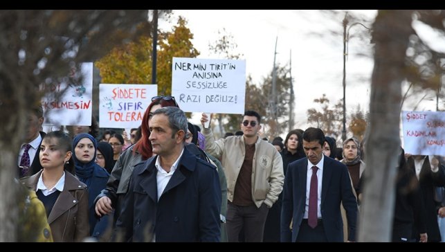 Rektör Çakmak: "Kadına yönelik şiddetin hiçbir biçimi kabul edilemez"