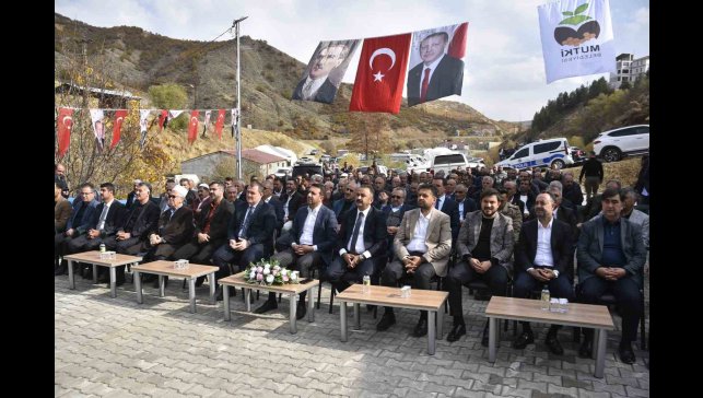 Mutki'de mezbahane ve halı saha açılışı yapıldı