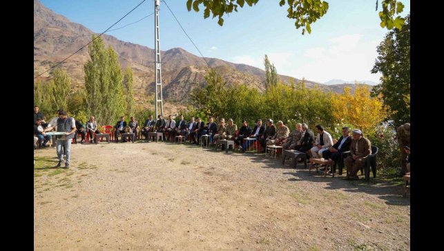 2. Ordu Komutanı Korgeneral Topaloğlu gaziyi köyünde ziyaret etti