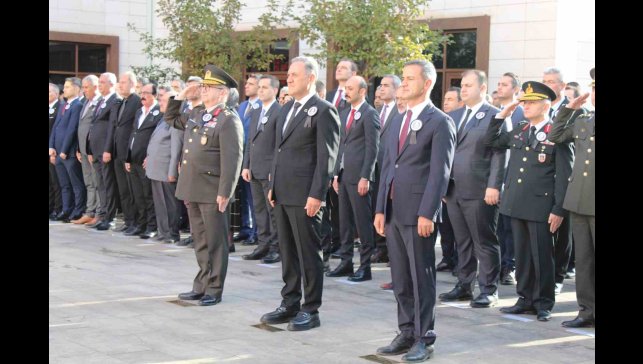 Bingöl'de 10 Kasım'da Atatürk saygıyla anıldı