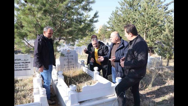 Basın şehidi Sebahattin Yılmaz mezarı başında anıldı