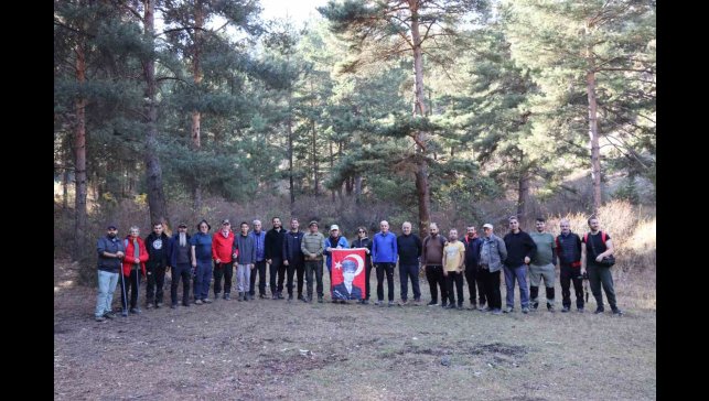 Doğal güzelliklerin içinde 16 km yürüdüler