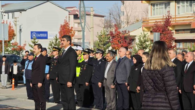 Aşkale'de 10 Kasım'da Atatürk, saygı ve özlemle anıldı