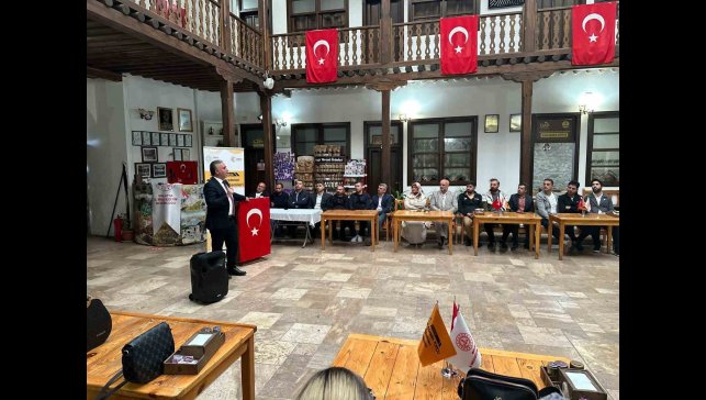 Fethi Gemuhluoğlu memleketi Arapgir'de anıldı