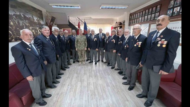 3. Ordu Komutanı Korgeneral Altuğ'dan Muharip Gaziler Derneği'ne ziyaret
