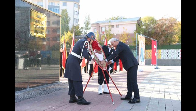 Muş'ta 10 Kasım töreninde dikkat çeken detay