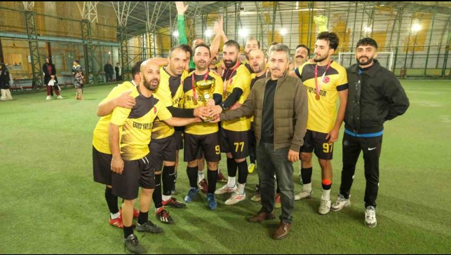 Erzincan Belediyesi Birimler Arası Halı Saha Futbol Turnuvası sona erdi