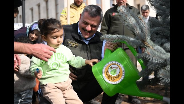 Erzurum'da 3 bin fidan toprakla buluştu