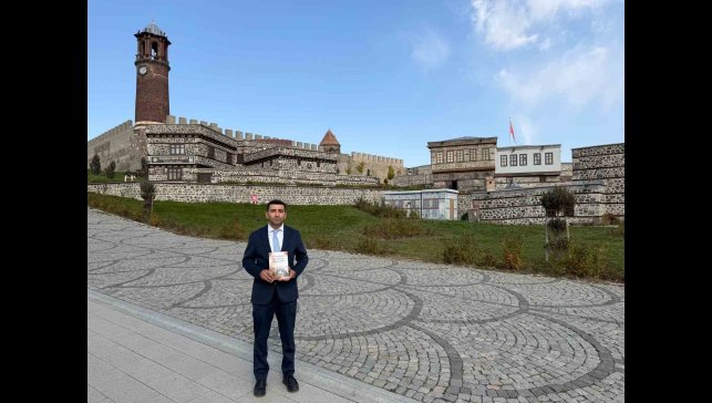 Erzurum düğünlerini kitaplaştırdı