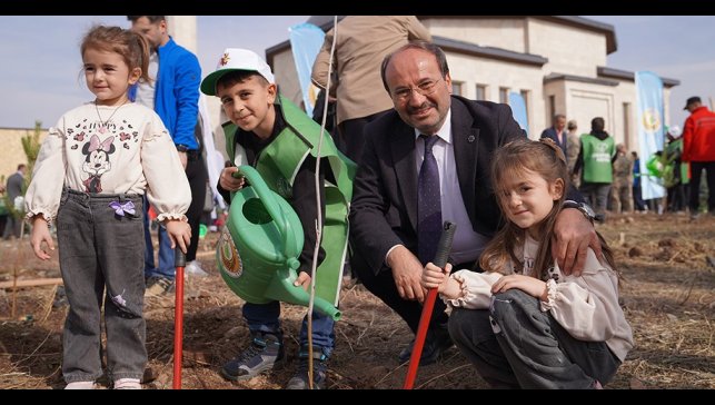 ETÜ kampüsünde 3000 fidan toprakla buluştu