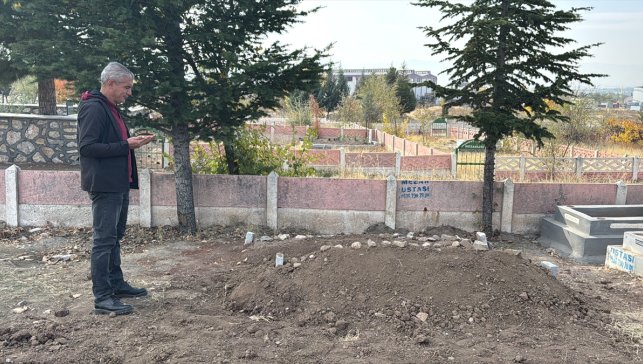 Elazığ'da kaybolan ve cansız bedenine ulaşılan 11 yaşındaki otizmli çocuğun cenazesi defnedildi