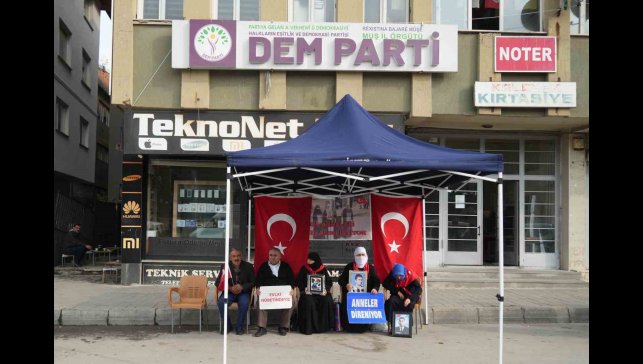 Muşlu annelerin evlat nöbeti sürüyor