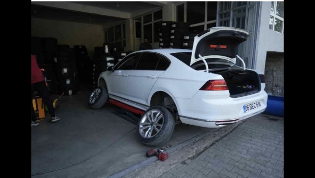 Muş'ta sürücülere kış lastiği uyarısı