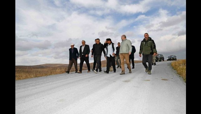 Vali Çiçek, köy yollarını denetledi