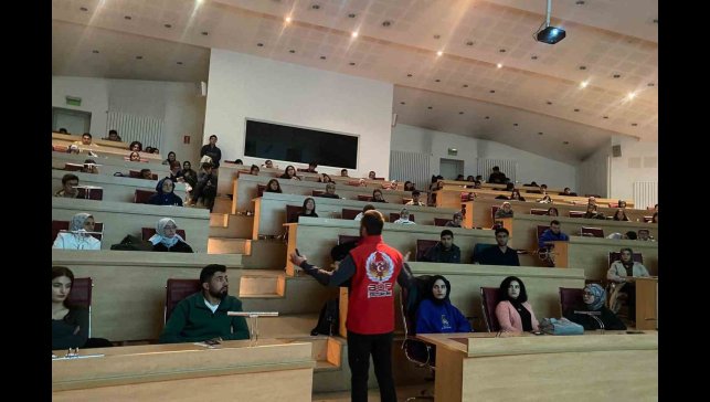 Erzurum polisinden gençlere güvenli gelecek bilgilendirmesi