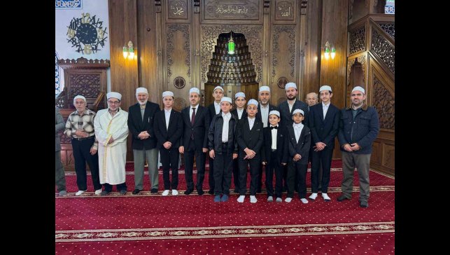 Kur'an hafızlarına belge takdimi