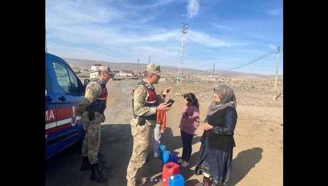 Jandarma kadına yönelik şiddeti önlemek için kapı kapı dolaşıyor