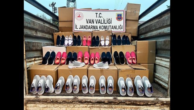 Van'da piyasa değeri yaklaşık 1 milyon 250 bin TL kaçak eşya ve malzeme ele geçirildi