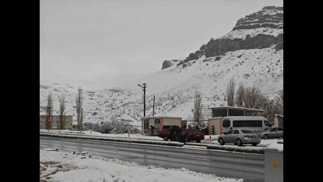 Malatya'da sağanak ve kar yağışı etkili oluyor