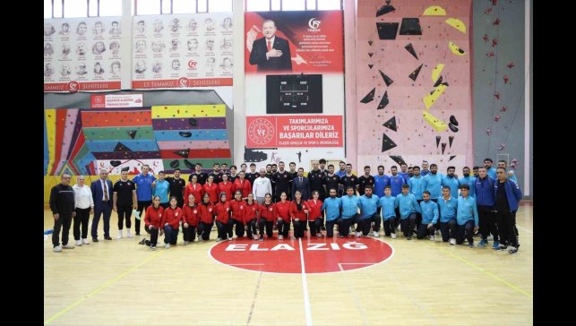 Elazığ hentbolu Türkiye gündeminde: 14 sporcudan ulusal başarı