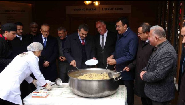 Bakan Tekin: "OHAL'in kaldırılması ve inanç özgürlüğü alanında atılan adımlar Türkiye'nin demokratikleşmesine önemli katkılar sağladı"
