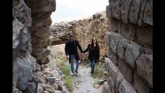 Sevilen oyuncu Ali Öner'in Oltu sevgisi