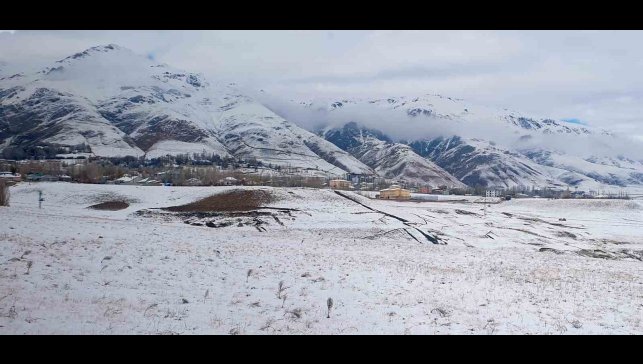 Başkale beyaza büründü