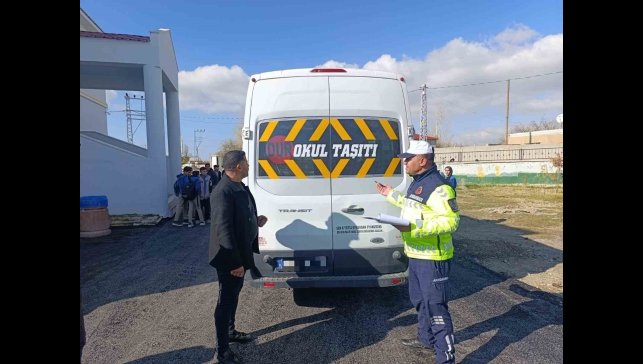 Van'da okul servisleri denetlendi