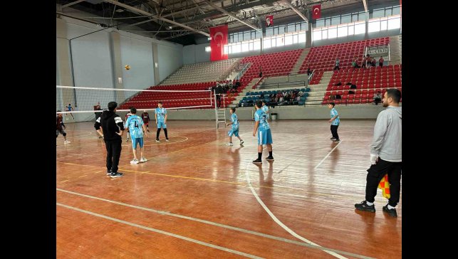 Patnos'ta "Okul Sporları" müsabakaları başladı