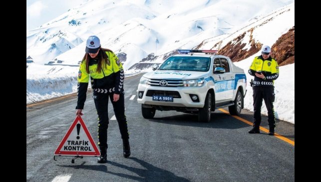Erzurum Valiliği'nden kış mevsimi trafik tedbirleri