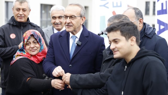 Malatya'da yapımı tamamlanan deprem konutlarının anahtar teslimi sürüyor