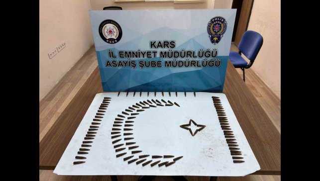 Kars'ta çok sayıda silah ve mühimmat ele geçirildi