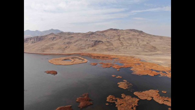 Van'ın 2 bin 800 yıllık mühendislik harikası kuruyor: Keşiş Gölü'nde su seviyesi endişe veriyor