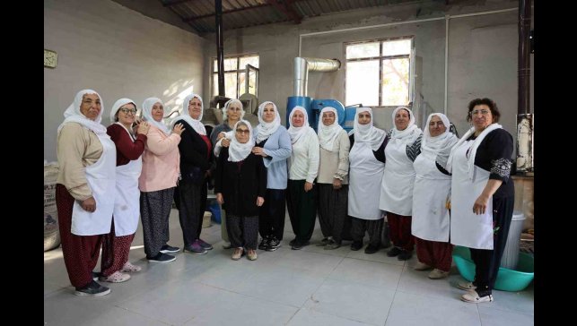 Kadın kooperatifinden büyük başarı: Özel ürettikleri leblebiye ülke genelinden talep var