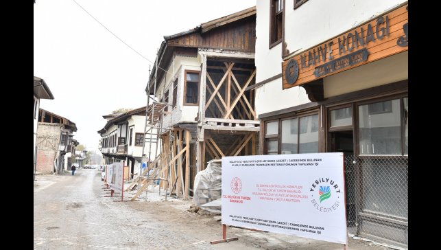 Başkan Geçit, "Kadim Çırmıhtı, Köy Evleri ve restorasyon projeleriyle ayağa kalkıyor"