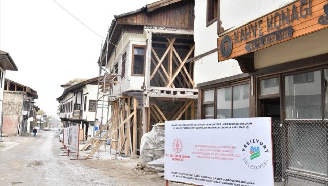 Malatya'da depremlerde hasar gören tarihi konaklar ayağa kaldırılacak