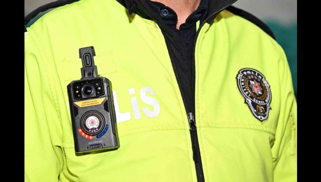 Erzincan'da trafik ekiplerine yeni nesil yaka kamerası eğitimi verildi