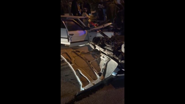 Ahlat'ta iki araç çarpıştı: 5 kişi yaralandı