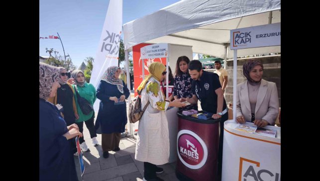 Açık Kapı Şube Müdürlüğü, Kadına Yönelik Şiddetle Mücadele konusunda bilgilendirme faaliyetlerini sürdürüyor