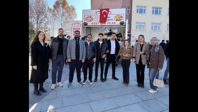 Van'da üniversite öğrencilerinden 20 şehit için anlamlı etkinlik