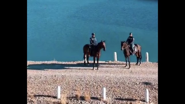 Atlı jandarma timleri Zernek Barajı'nda devriyede