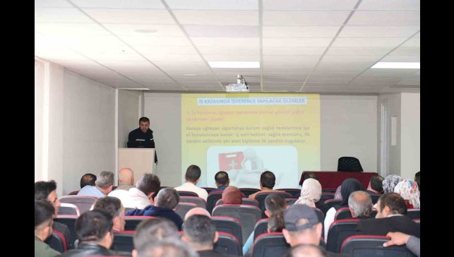 Servis şoförleri ve rehber personellere iş sağlığı ve güvenliği eğitimi verildi