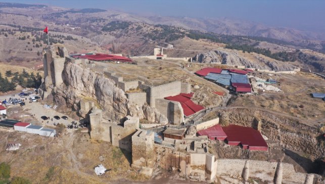Harput Kalesi'ndeki arkeolojik kazılarla Fetih Mescidi gün ışığına çıkarılacak